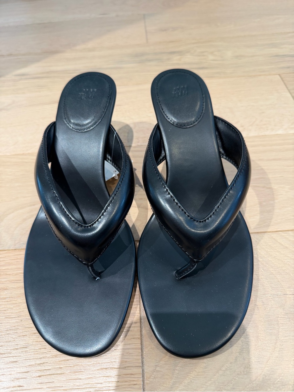 H&M Black Padded Thong Sandals